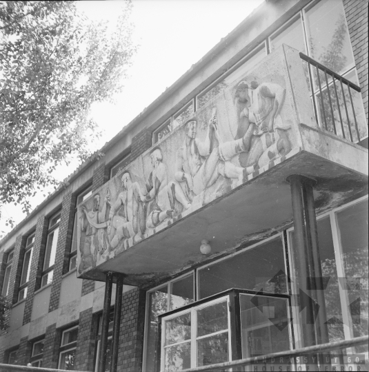 THM-BJ-01260a - Dombormű Szekszárdon az 1970-es években