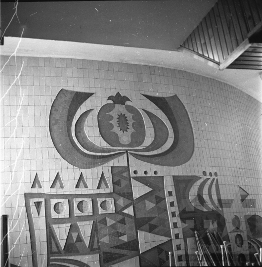 THM-BJ-01290 - Mozaik Szekszárdon az 1970-es években