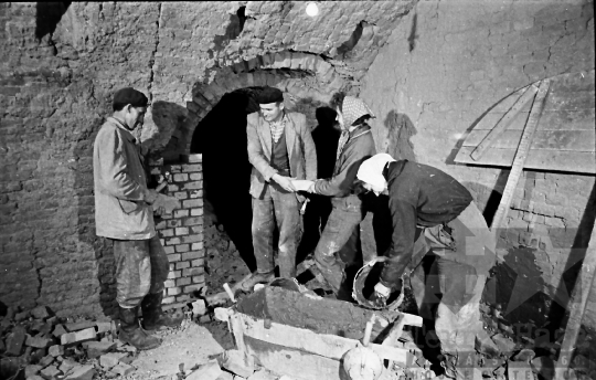 THM-BJ-01419 - Paksi Téglagyár az 1960-as években 