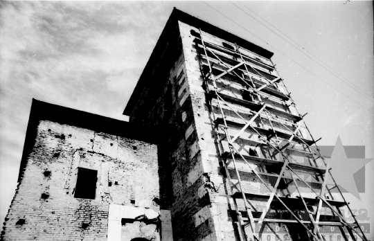 THM-BJ-01426a - Simontornyai vár feltárása és felújítása az 1960-as években