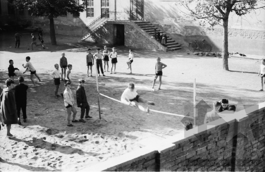 THM-BJ-01617 - Tornaóra a szekszárdi Garay téri általános iskolában az 1960-as években