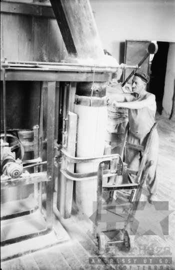 THM-BJ-01657 - Dombóvári malom az 1960-as években 