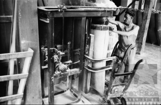 THM-BJ-01658 - Dombóvári malom az 1960-as években 