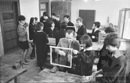 THM-BJ-01687 - Politechnikai oktatás egy tolnai iskolában az 1960-as években