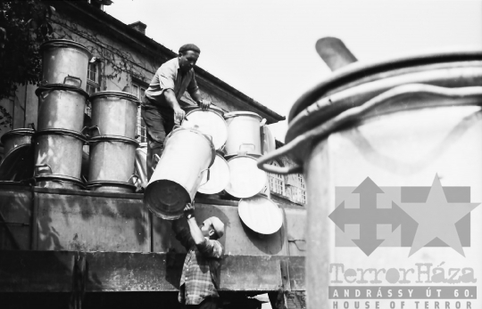 THM-BJ-01762 - Szemétszállítás Szekszárdon az 1960-as években 