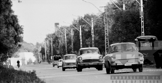 THM-BJ-01801 - Gépjárműforgalom Szekszárdon az 1960-as években