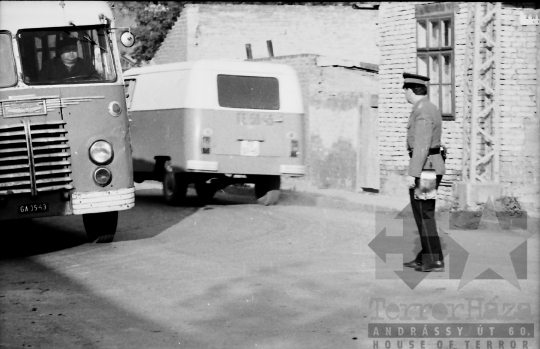 THM-BJ-01805 - Gépjárműforgalom Szekszárdon az 1960-as években