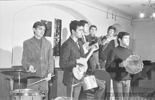 THM-BJ-01810 - Szinkron zenekar megalakulása Szekszárdon az 1960-as években