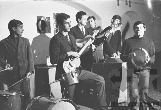 THM-BJ-01812 - Szinkron zenekar megalakulása Szekszárdon az 1960-as években