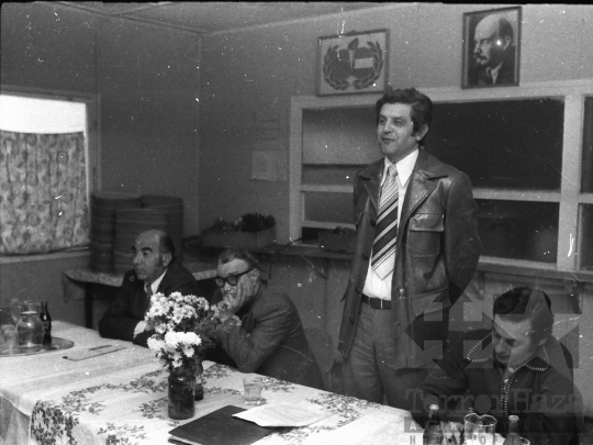 THM-BJ-01879 - Munkásgyűlés a Tolna megyei Állami Építőipari Vállalatnál az 1970-es években 