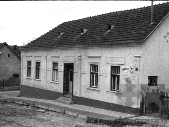 THM-BJ-02025 - Pári tanácsháza az 1970-es években