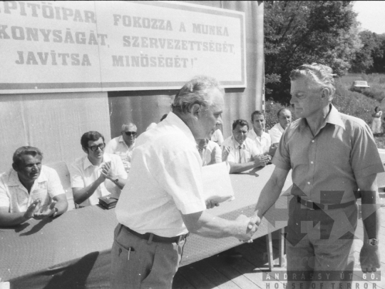 THM-BJ-02115 - Építők napja Szekszárd-Sötétvölgyben az 1980-as években 