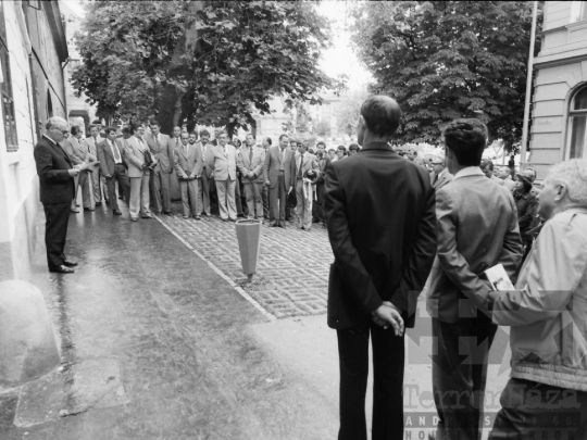 THM-BJ-02140 - Tormay Béla-emléktábla avatása Szekszárdon az 1980-as években