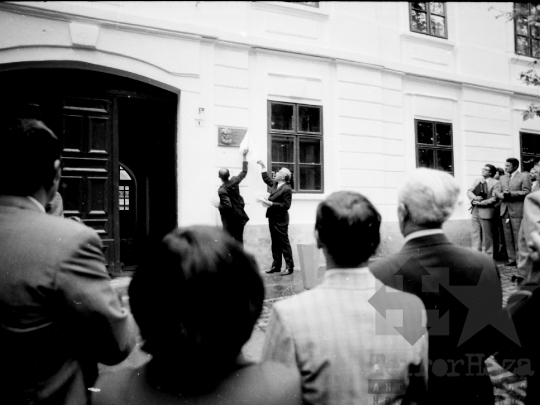 THM-BJ-02143 - Tormay Béla-emléktábla avatása Szekszárdon az 1980-as években