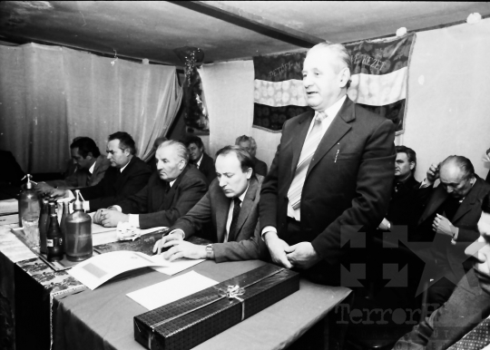 THM-BJ-02268 - Várongi Petőfi Mezőgazdasági Termelőszövetkezet zárszámadó közgyűlése az 1980-as években 