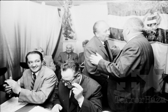 THM-BJ-02281 - Várongi Petőfi Mezőgazdasági Termelőszövetkezet zárszámadó közgyűlése az 1980-as években 