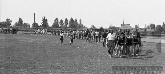 THM-BJ-02450 - Tömegsport rendezvény Szekszárdon az 1960-as években