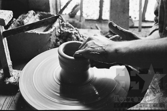 THM-BJ-02464 - Tolna megyei Építőanyagipari Vállalat csatári kerámiaüzeme az 1960-as években