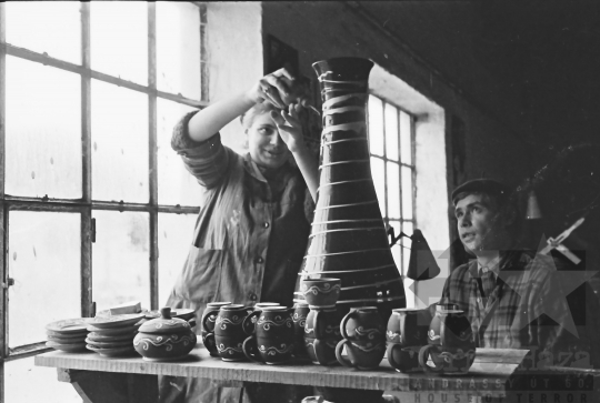 THM-BJ-02468 - Tolna megyei Építőanyagipari Vállalat csatári kerámiaüzeme az 1960-as években