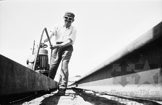 THM-BJ-02507a - Kurdi vasútállomás az 1960-as években