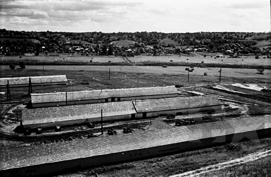 THM-BJ-02538 - Új telep épülete a nagykónyi termelőszövetkezetben az 1960-as években 