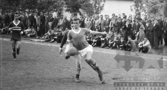 THM-BJ-02562 -  Szekszárdi Petőfi SK- Mázai Bányász futballmérkőzés Szekszárdon az 1960-as években
