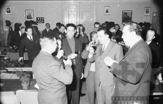 THM-BJ-02713 - Tolna megyei országgyűlési képviselők Szekszárdon az 1960-as években 