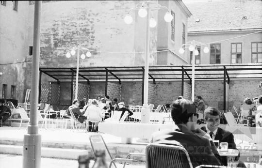 THM-BJ-02785 - Szekszárdi presszó az 1960-as években