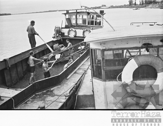 THM-BJ-02884 - Paksi Duna-part az 1960-as években