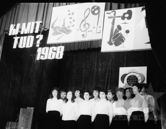 THM-BJ-02931 - Ki Mit Tud? megyei döntője Szekszárdon az 1960-as években