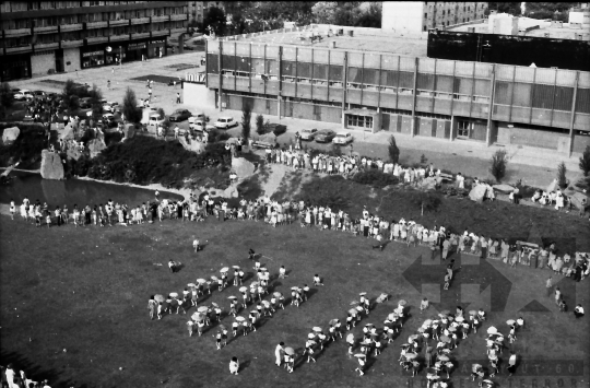 THM-BJ-03110 - Városi rendezvény Szekszárdon az 1980-as években