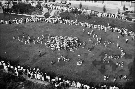 THM-BJ-03111 - Városi rendezvény Szekszárdon az 1980-as években