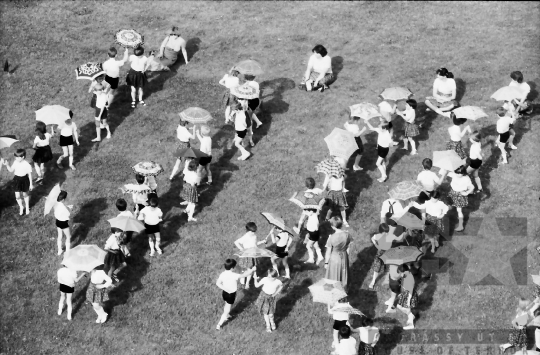 THM-BJ-03117 - Városi rendezvény Szekszárdon az 1980-as években