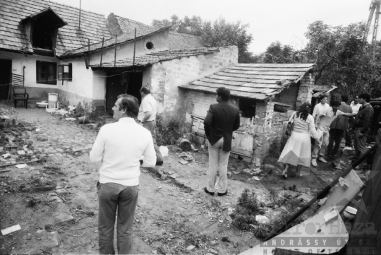 THM-BJ-03244 - Házbontásokat megelőző árverés Szekszárdon az 1980-as években