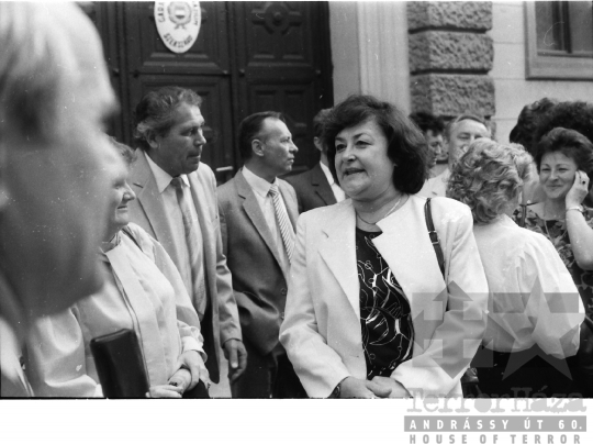 THM-BJ-03309 - Harmincéves érettségi találkozó a szekszárdi Garay János Gimnáziumban az 1980-as években