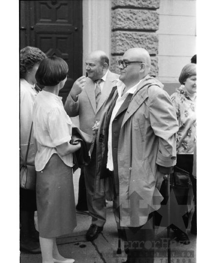 THM-BJ-03315 - Harmincéves érettségi találkozó a szekszárdi Garay János Gimnáziumban az 1980-as években