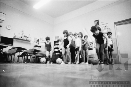 THM-BJ-03417 - Mórágyi általános iskola az 1980-as években