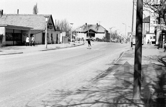 THM-BJ-03501 - Szekszárdi utcakép az 1970-es években