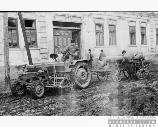 THM-BJ-03539 - Decsi utcakép az 1960-as években