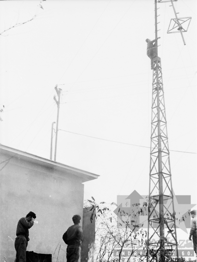 THM-BJ-03626 - Szekszárdi adótorony a Kálvária-dombon az 1960-as években 