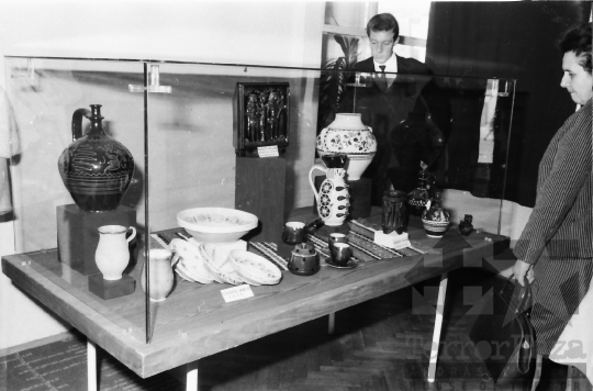 THM-BJ-03649 - Népművészeti kiállítás Pécsváradon az 1960-as években