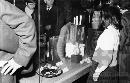 THM-BJ-03653 - Népművészeti kiállítás Pécsváradon az 1960-as években