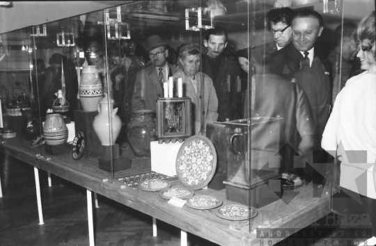 THM-BJ-03659 - Népművészeti kiállítás Pécsváradon az 1960-as években