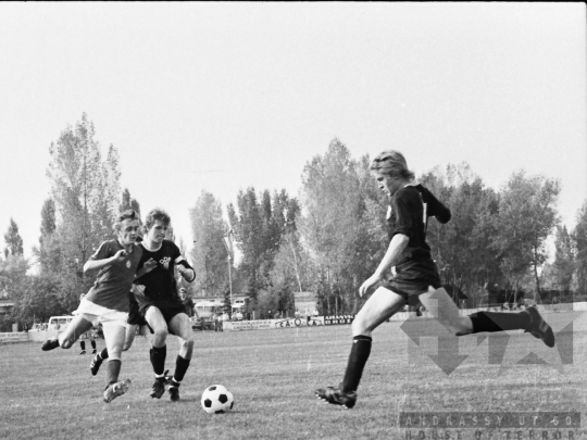 THM-BJ-03781 - Magyarország-Német Demokratikus Köztársaság ifjúsági futballmérkőzés Szekszárdon az 1970-es években 