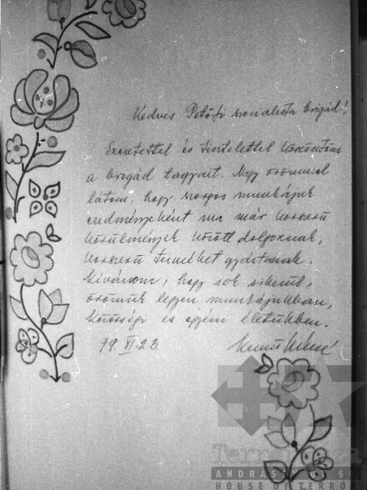 THM-BJ-03834 - Miniszteri látogatás a dunaföldvári bútorlapgyártó üzemben az 1970-es években 