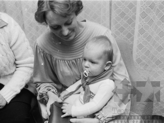 THM-BJ-03932 - Névadó ünnepség a szekszárdi BM klubban az 1980-as években