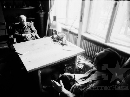 THM-BJ-03965 - Borsos Miklós Kossuth-díjas szobrászművész és Csányi László újságíró az 1980-as években