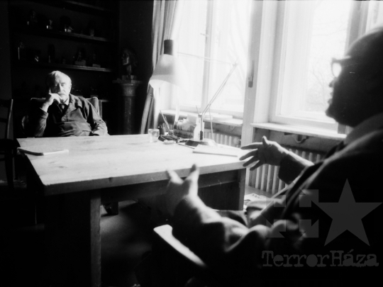 THM-BJ-03966 - Borsos Miklós Kossuth-díjas szobrászművész és Csányi László újságíró az 1980-as években