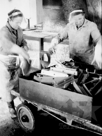 THM-BJ-04045 - Szekszárdi Mezőgazdasági Gépjavító Vállalat az 1980-as években 