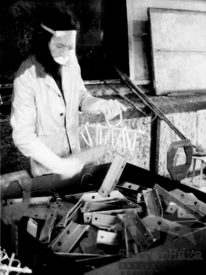 THM-BJ-04046a - Szekszárdi Mezőgazdasági Gépjavító Vállalat az 1980-as években 